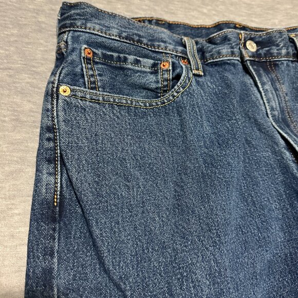 Levis 550 Jeans Mens 38x29 Relaxed Straight Blue Medium Wash 100% Cotton Denim - Picture 4 of 16